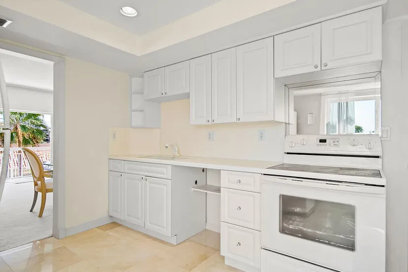 250 Bradley Place #502 — photo 5