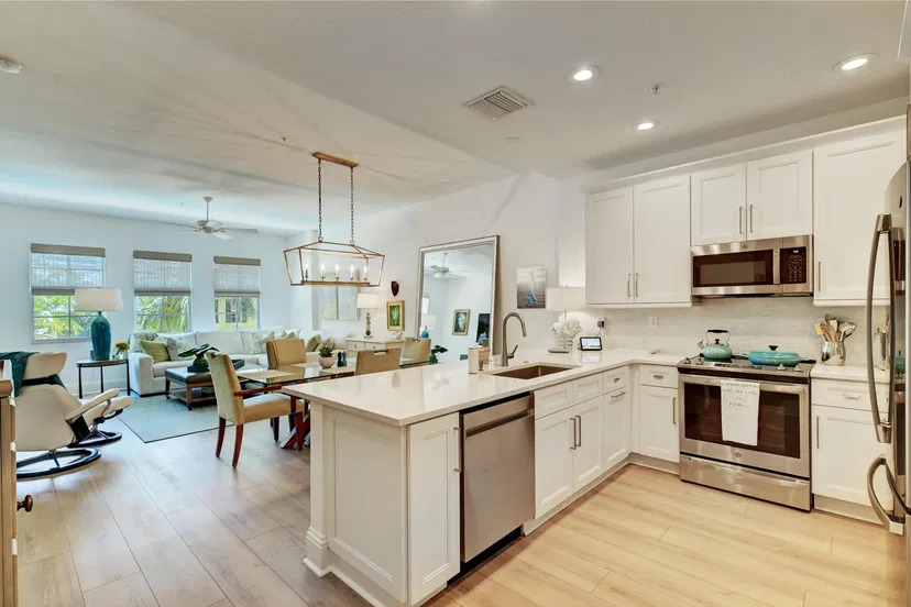 Sold Aug 2023 · 226 N Latitude Circle 311e, Delray Beach