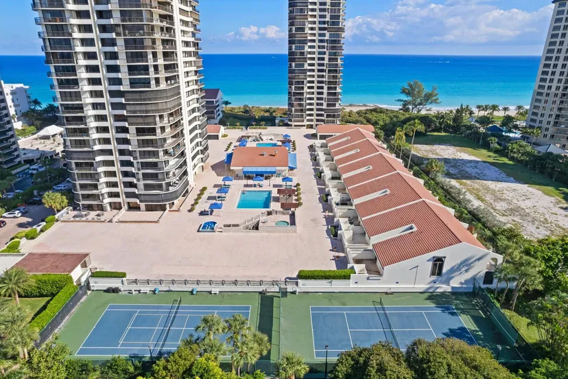 Sold Jun 2023 · 3972 N Ocean Drive 5, Singer Island
