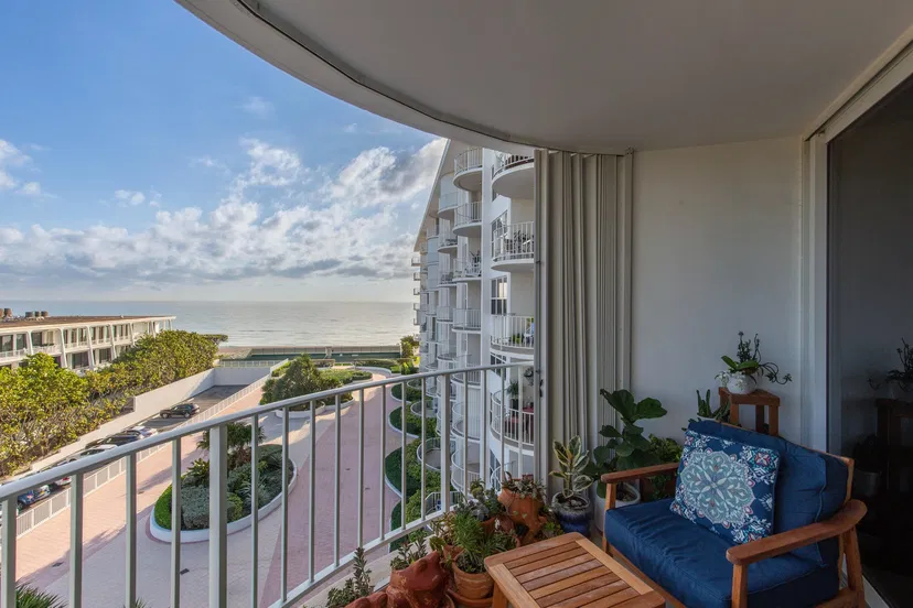 2295 S Ocean Boulevard #619 — photo 2