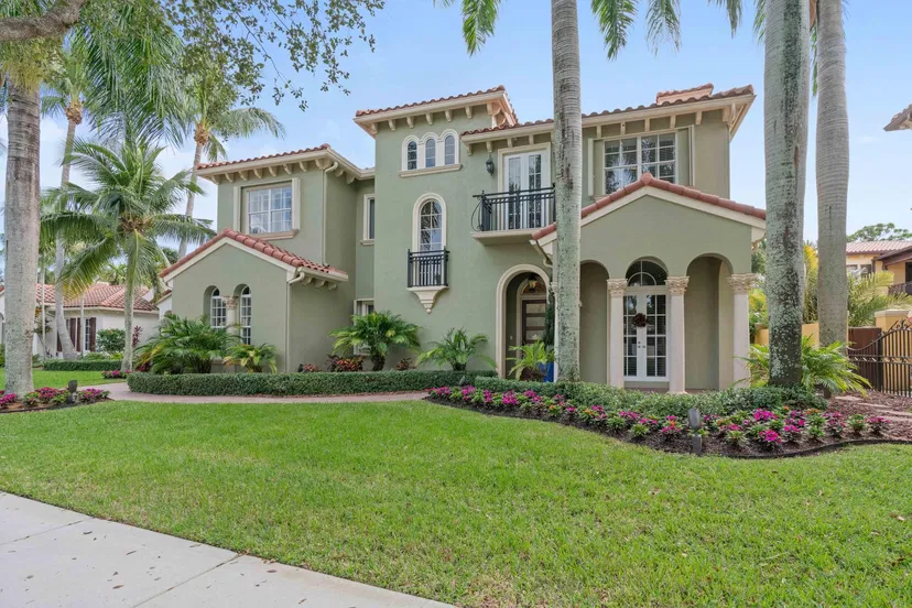 Sold Jun 2023 · 105 Villa Bella, Jupiter