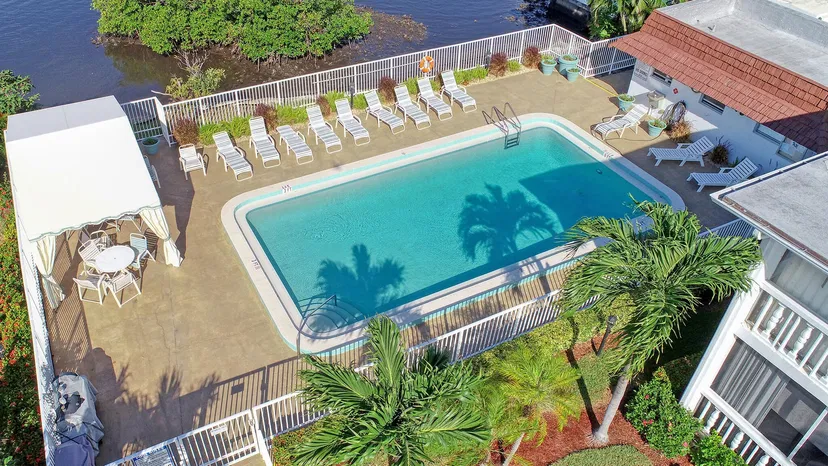 4201 S Ocean Boulevard #M6 — photo 2