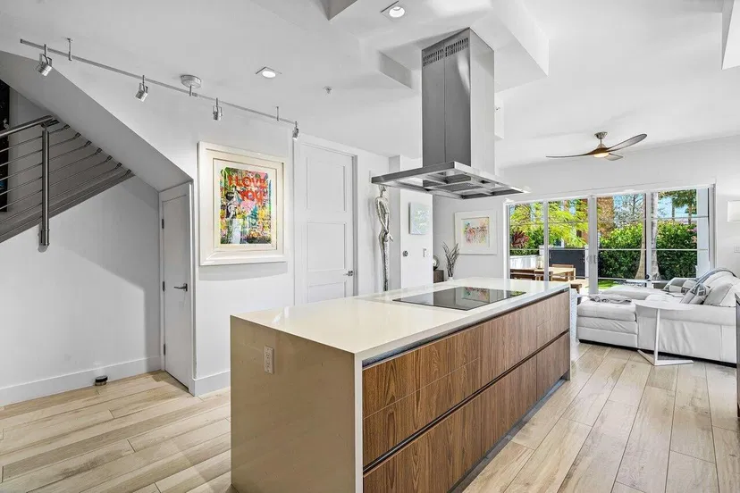 Sold Apr 2023 · 155 E Boca Raton Road Th1, Boca Raton