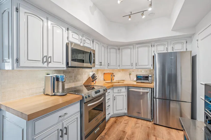 250 Bradley Place #610 — photo 5