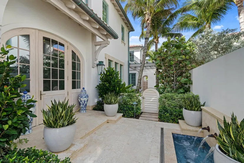 466 S Ocean Boulevard — photo 2