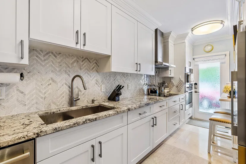 225 Everglade Avenue #6 — photo 5