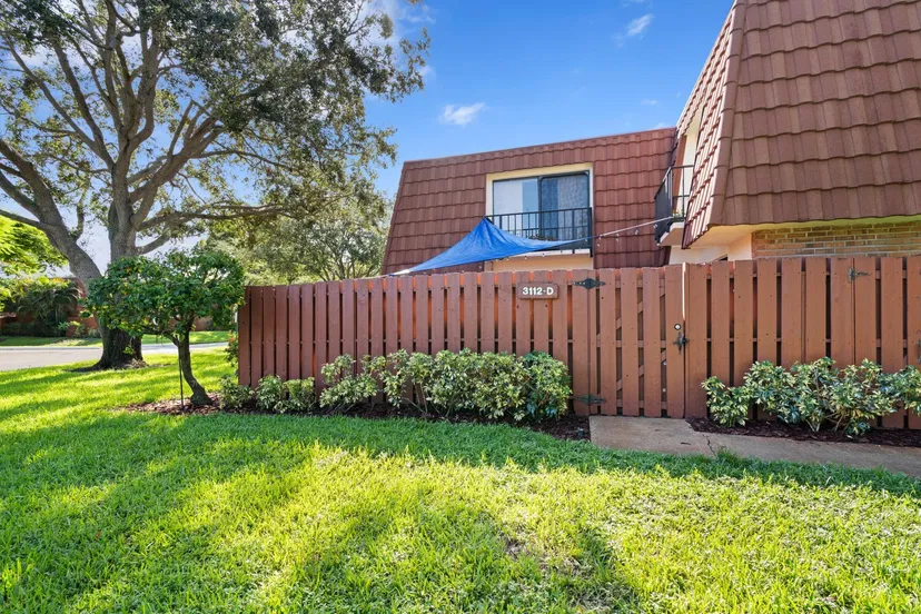 Sold Nov 2022 · 3112 Spanish Wells Drive 14-D, Delray Beach
