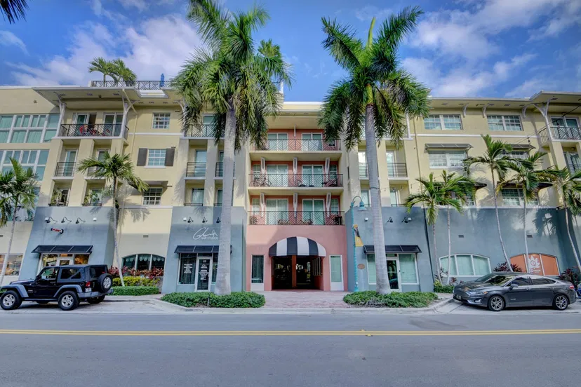 Sold Nov 2022 · 225 NE 1st Street 407, Delray Beach