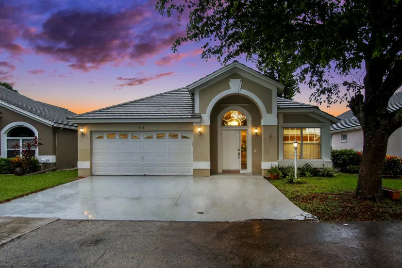 Sold Oct 2022 · 4315 Grosvenor Court, West Palm Beach