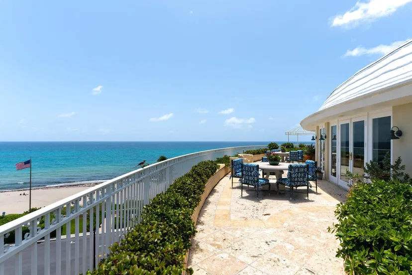 Sold Sep 2022 · 100 Royal Palm Way Ph-1, Palm Beach