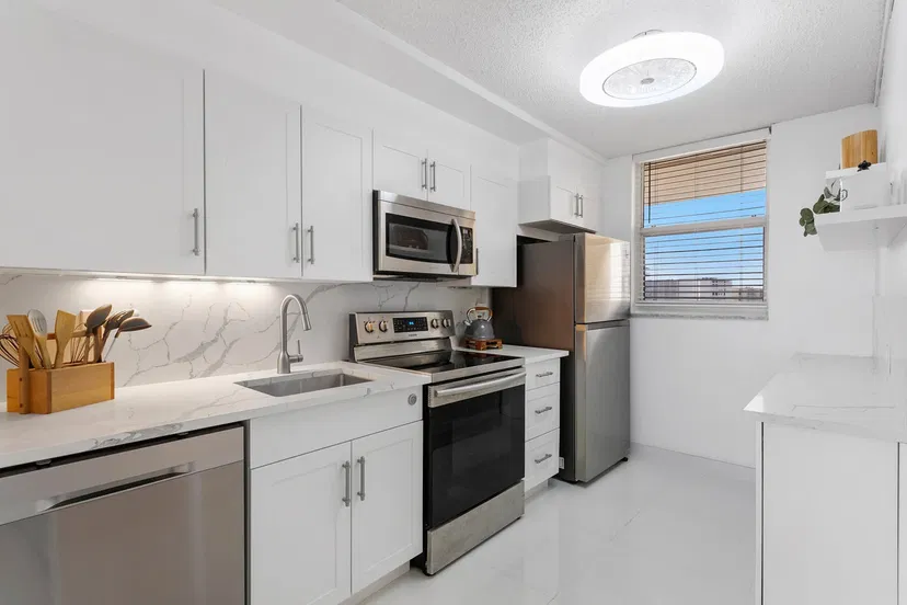 3545 S Ocean Boulevard #512 — photo 3