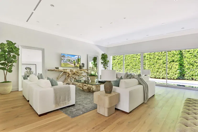 215 Indian Road — photo 3