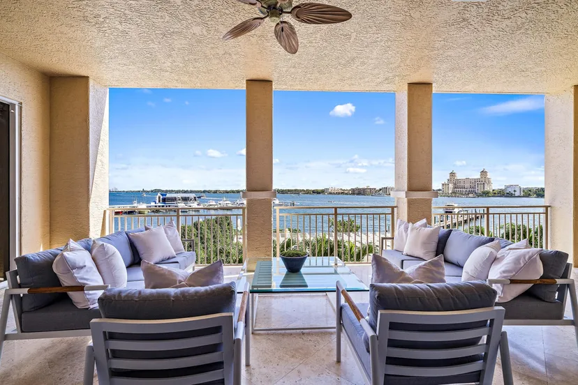 Sold Apr 2022 · 622 N Flagler Drive 203, West Palm Beach