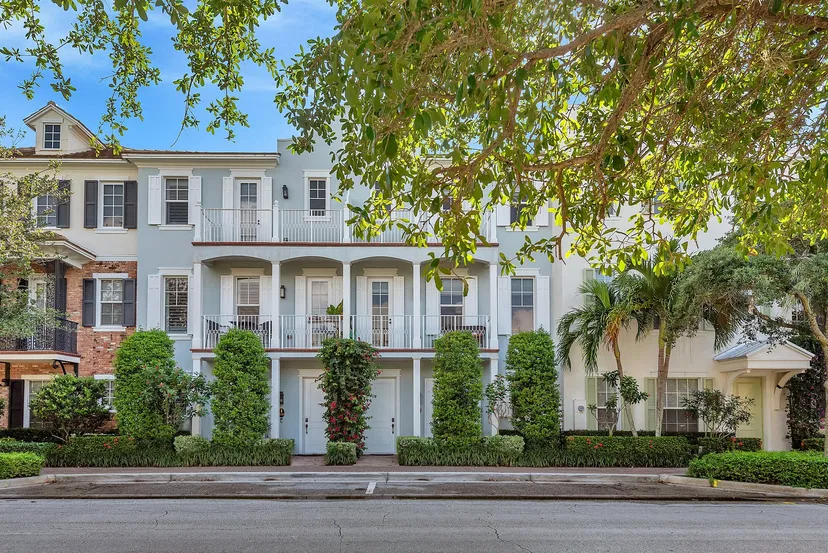 Sold May 2022 · 334 W Cannery Row Circle, Delray Beach