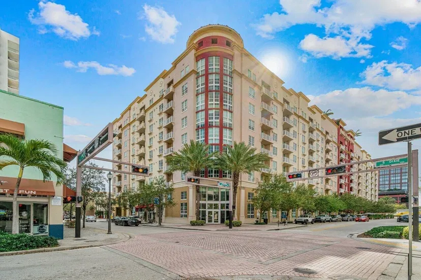 Sold Apr 2022 · 410 Evernia Street 807, West Palm Beach