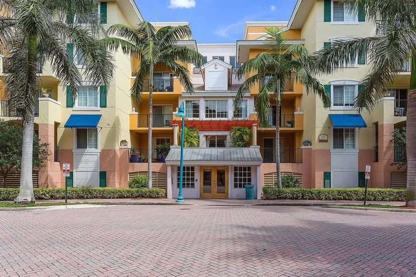 Sold Apr 2022 · 255 NE 3rd Avenue 2503, Delray Beach