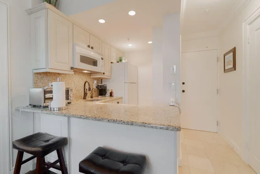 235 Sunrise Avenue #2230 — photo 3