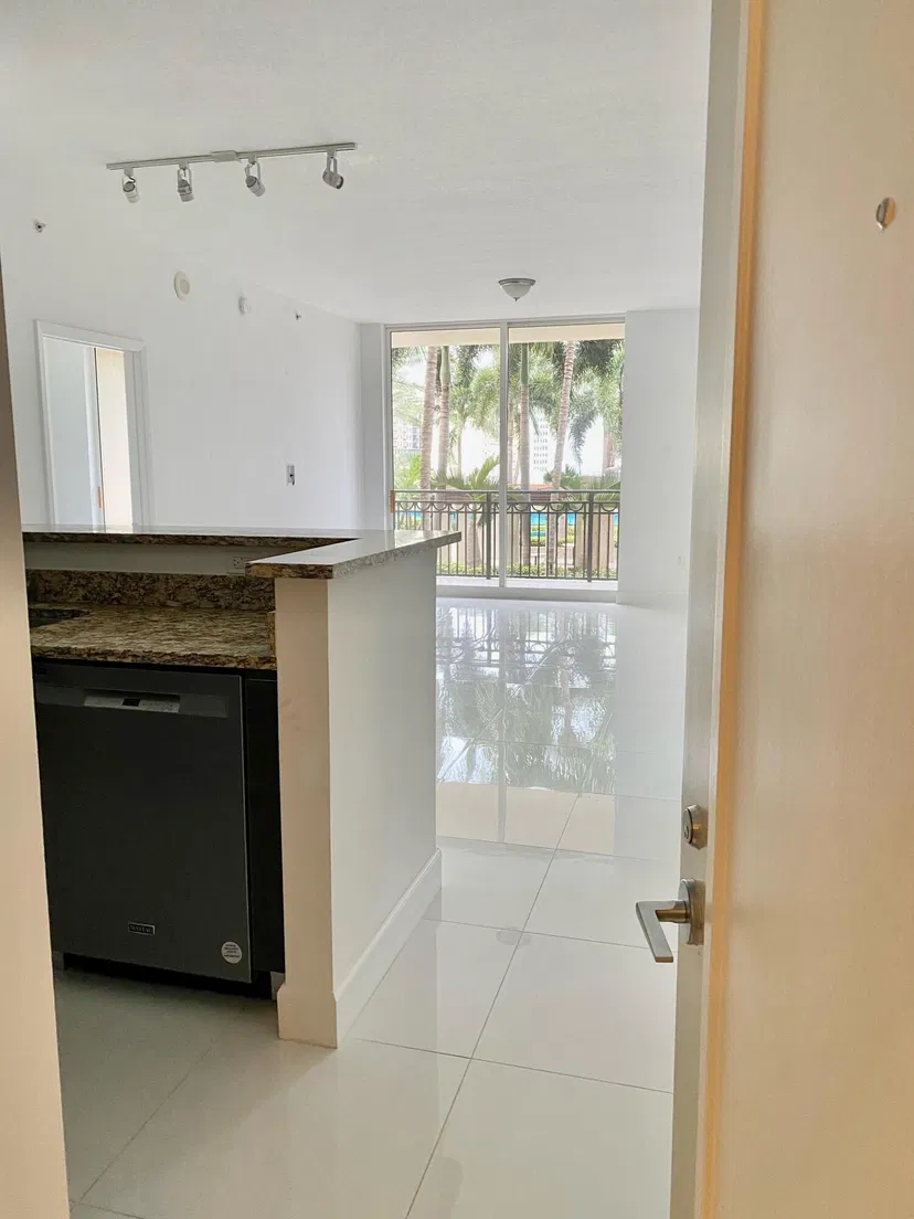 Sold Dec 2021 · 550 Okeechobee Boulevard 1019, West Palm Beach