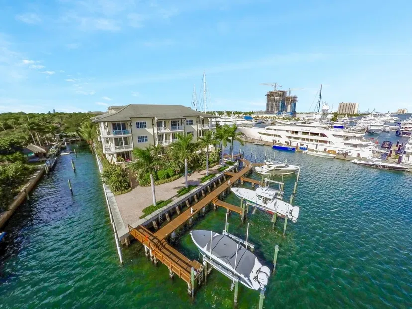 Sold Feb 2022 · 3940 N Flagler Drive 306, West Palm Beach