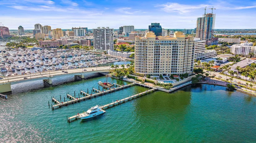 Sold Feb 2022 · 622 N Flagler Drive 1003, West Palm Beach