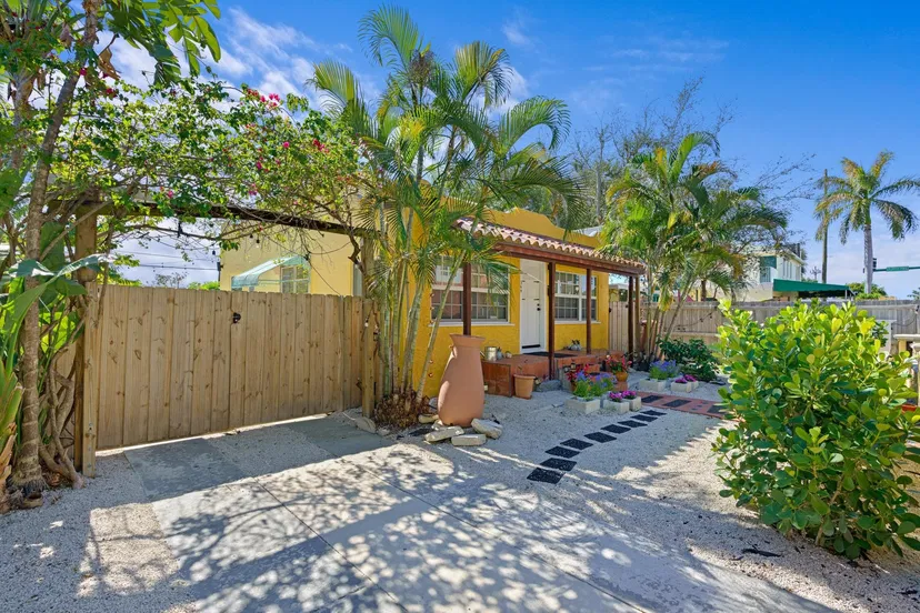 Sold May 2022 · 364 Puritan Road, West Palm Beach