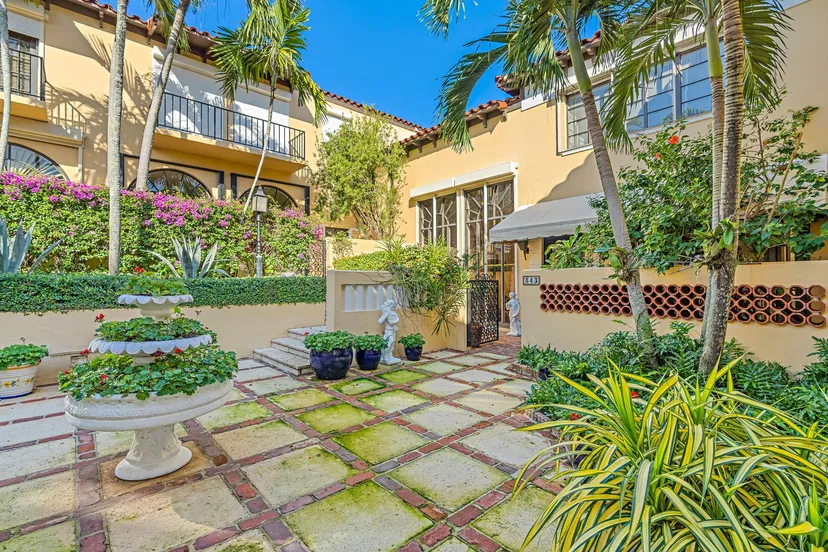 343 Australian Avenue — photo 2
