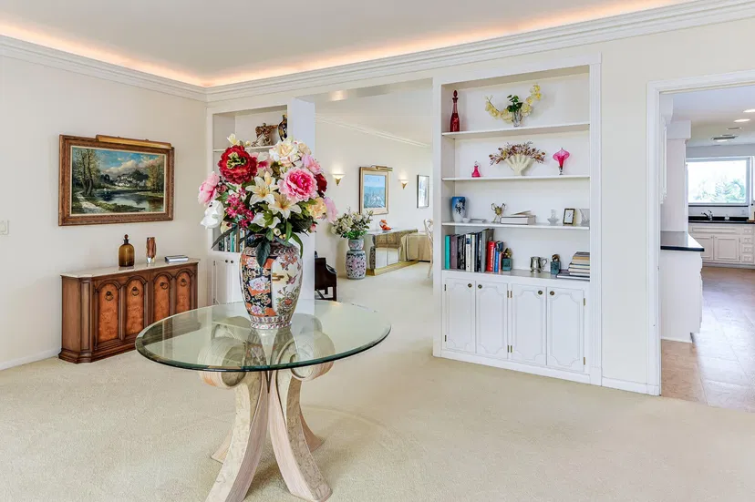 425 Worth Avenue #4e — photo 3