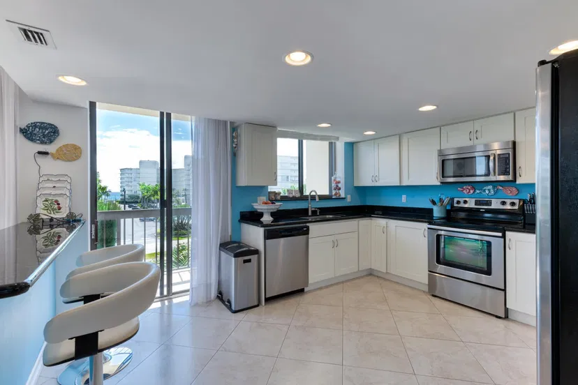 2778 S Ocean Boulevard #305s — photo 3