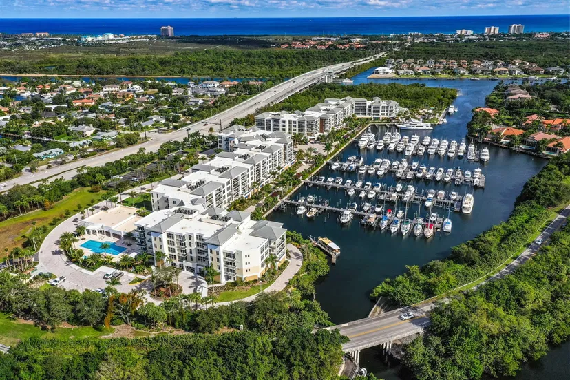 Sold Nov 2021 · 2720 Donald Ross Road 301, Palm Beach Gardens