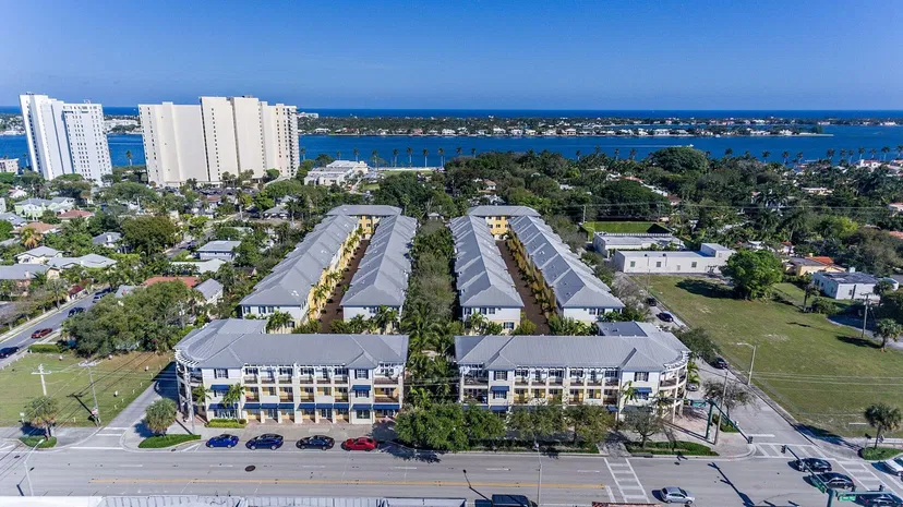 Sold Sep 2021 · 1970 S Dixie Highway R5, West Palm Beach