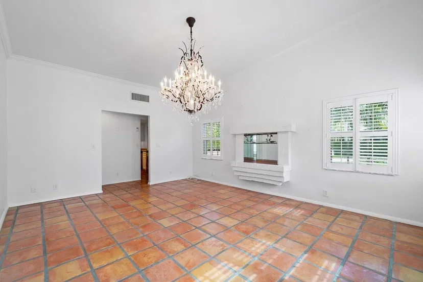 142 Peruvian Avenue #101 — photo 4