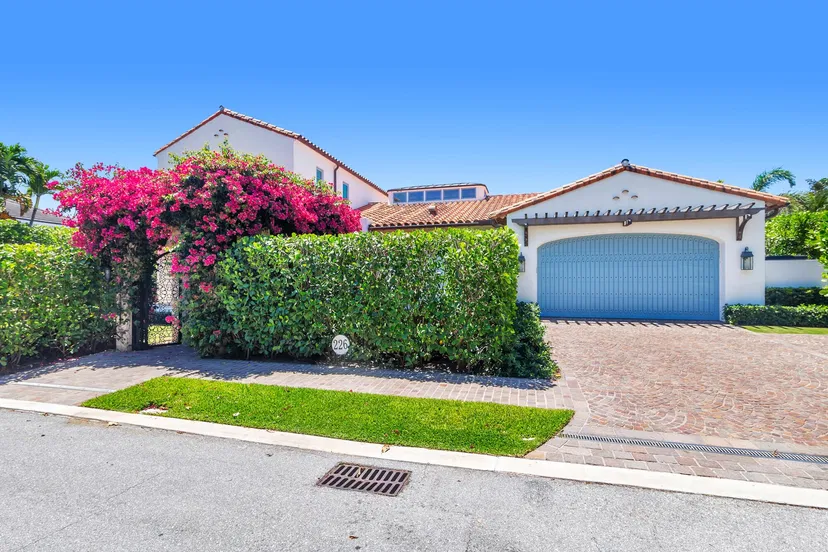 226 Merrain Road — photo 3