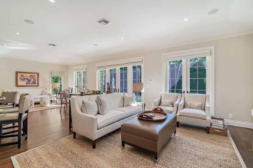 272 Tradewind Drive — photo 2