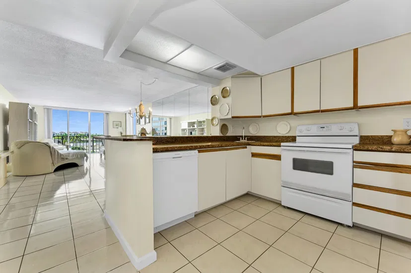 3581 S Ocean Boulevard #5d — photo 3