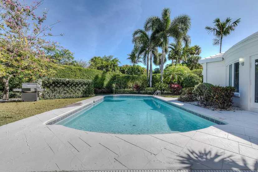 235 Garden Road — photo 3