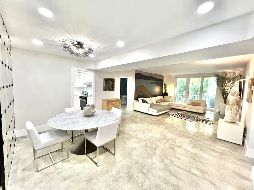 226 Brazilian Avenue #2 C — photo 3