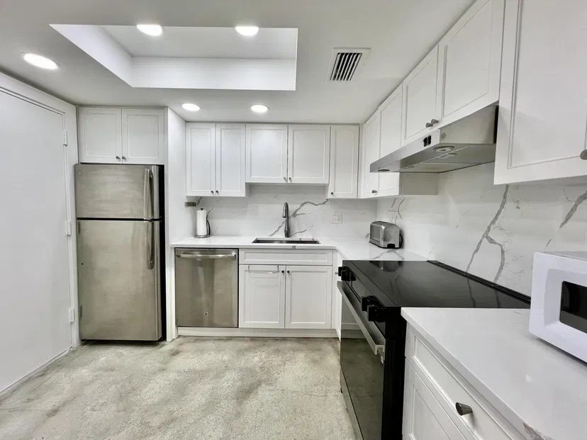 226 Brazilian Avenue #2 C — photo 4