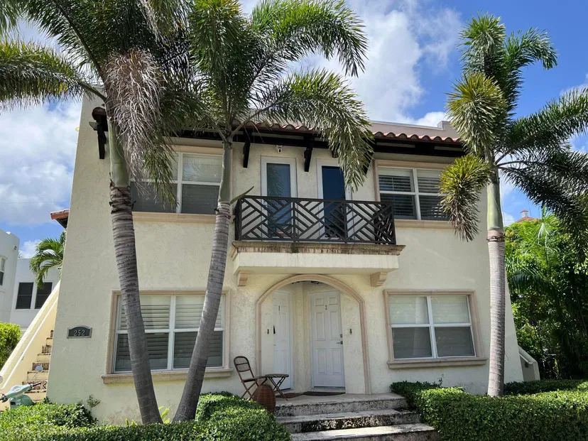 252 Oleander Avenue #4 — photo 3