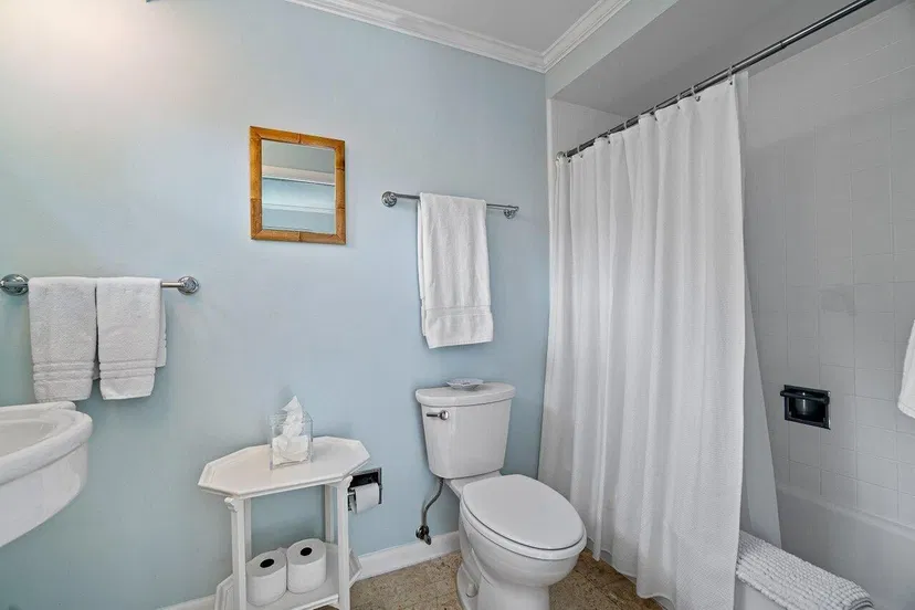 110 Seagate Road — photo 4