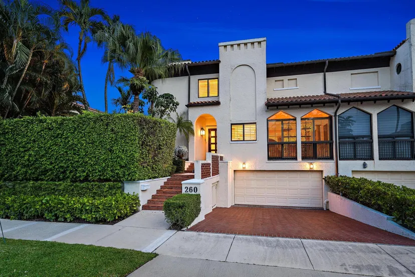 260 Everglade Avenue — photo 2