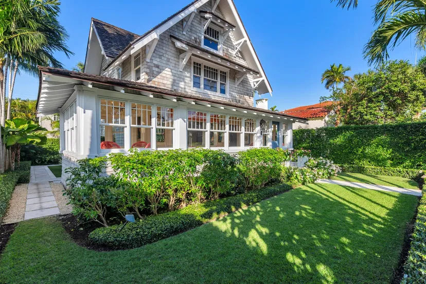 357 Seabreeze Avenue — photo 3