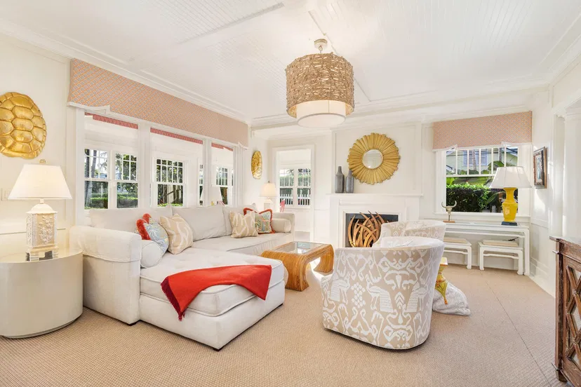 357 Seabreeze Avenue — photo 4