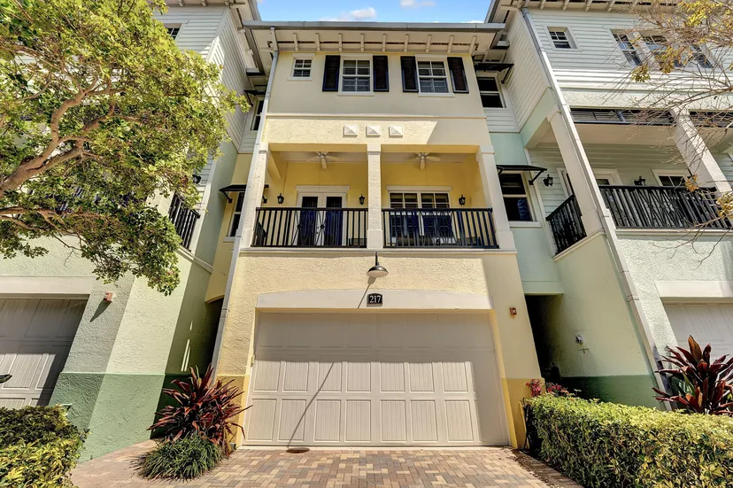 Sold May 2021 · 217 N Latitude Circle, Delray Beach