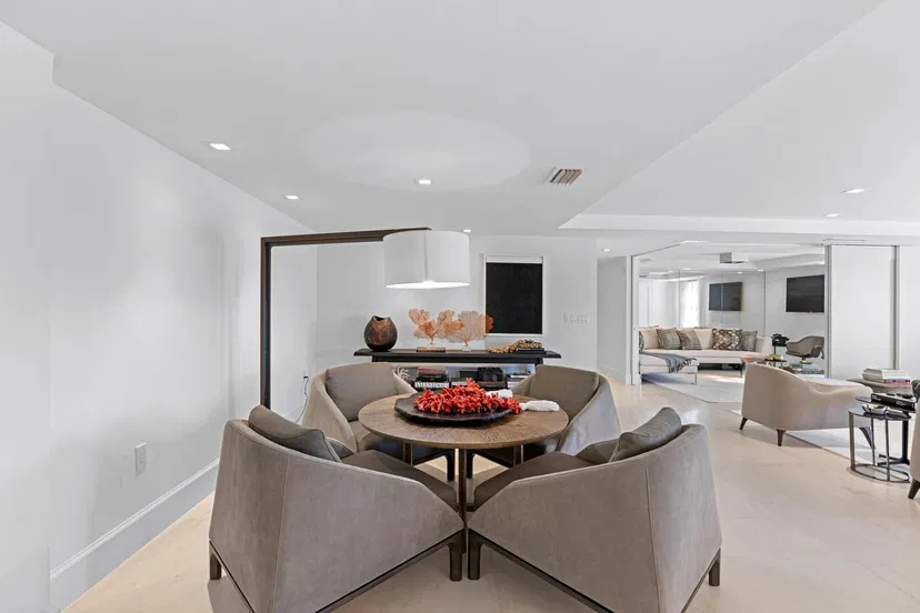 330 Cocoanut Row #4c — photo 2