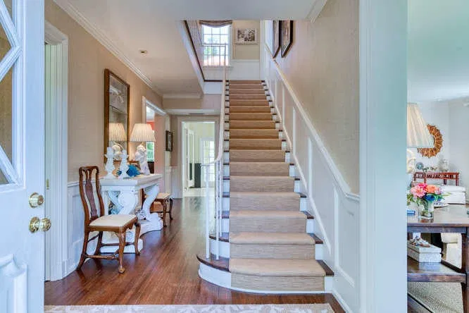 261 Sanford Avenue — photo 4