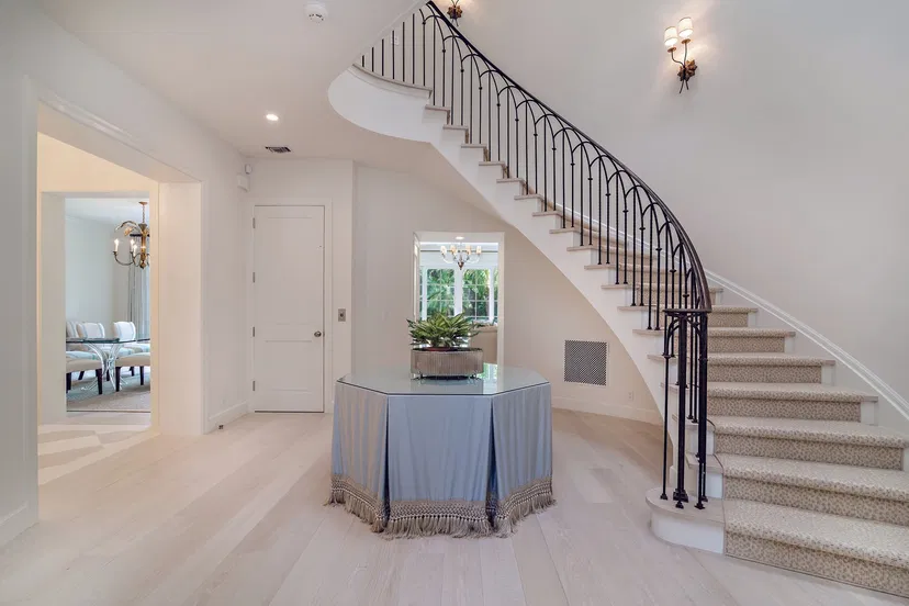 421 Brazilian Avenue — photo 4