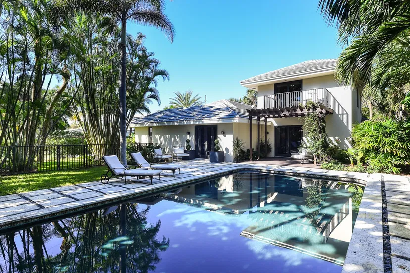 1435 N Ocean Way — photo 3