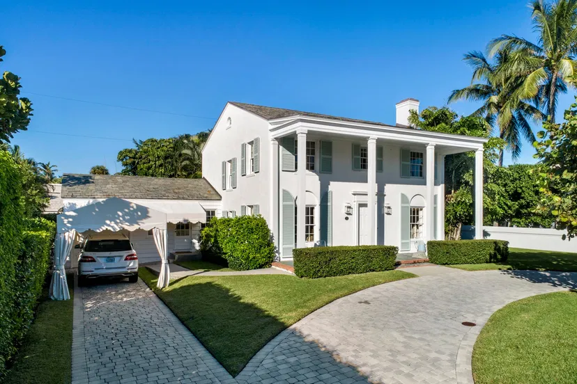 221 Monterey Road — photo 3