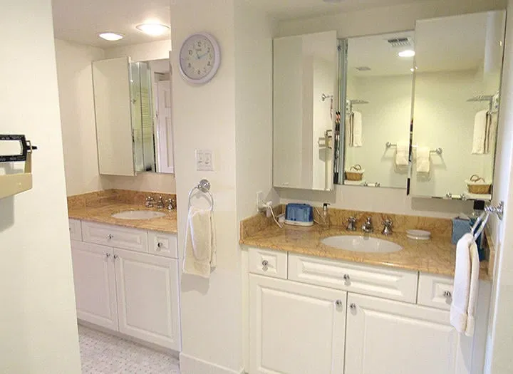 330 Cocoanut Row #5a — photo 4