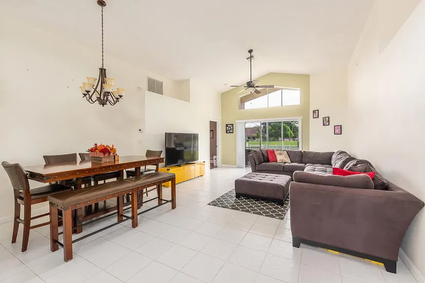 Sold Mar 2020 · 169 Saratoga Boulevard E, West Palm Beach